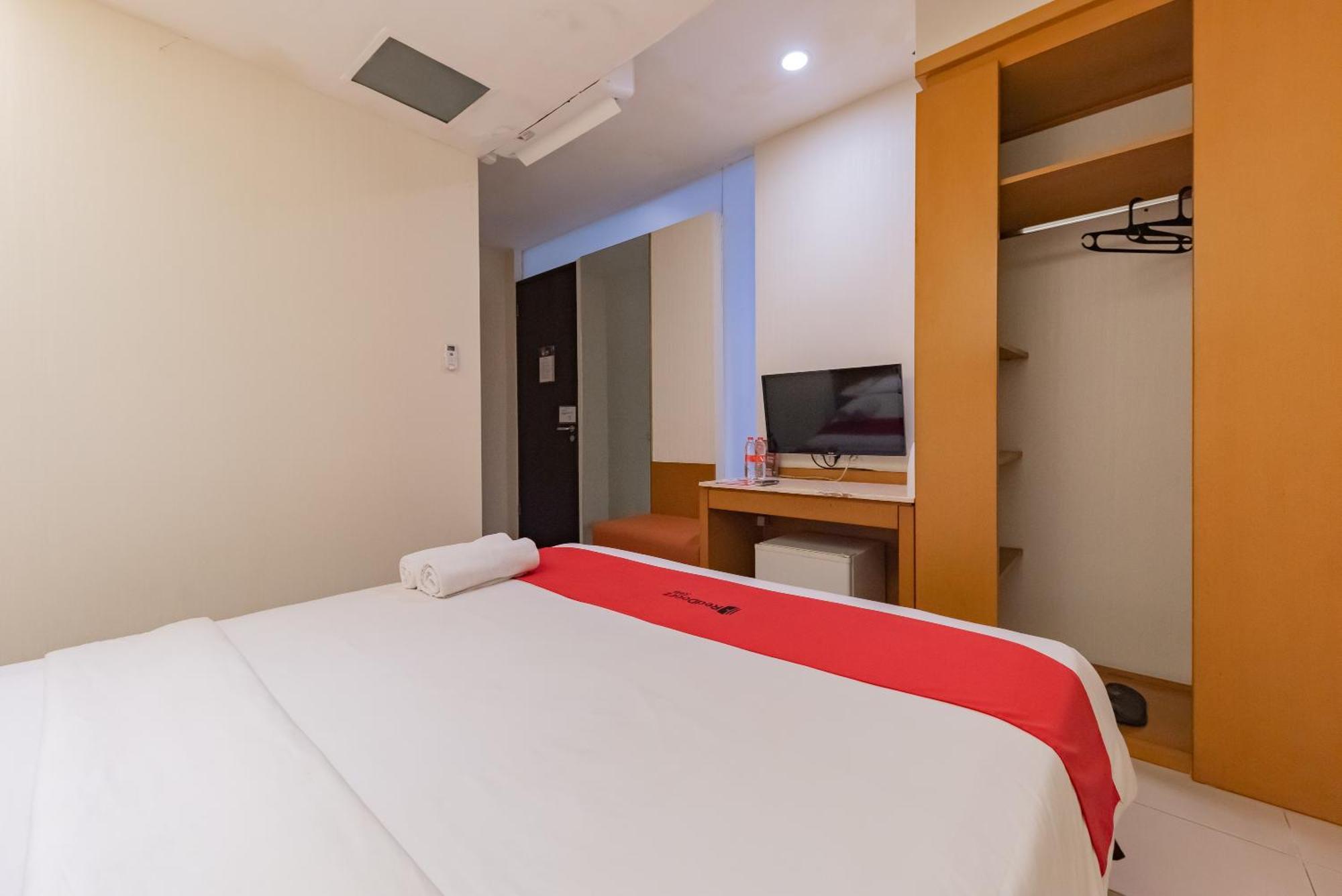 Reddoorz Plus @ Cipaganti Street 3 Μπαντούνγκ Εξωτερικό φωτογραφία