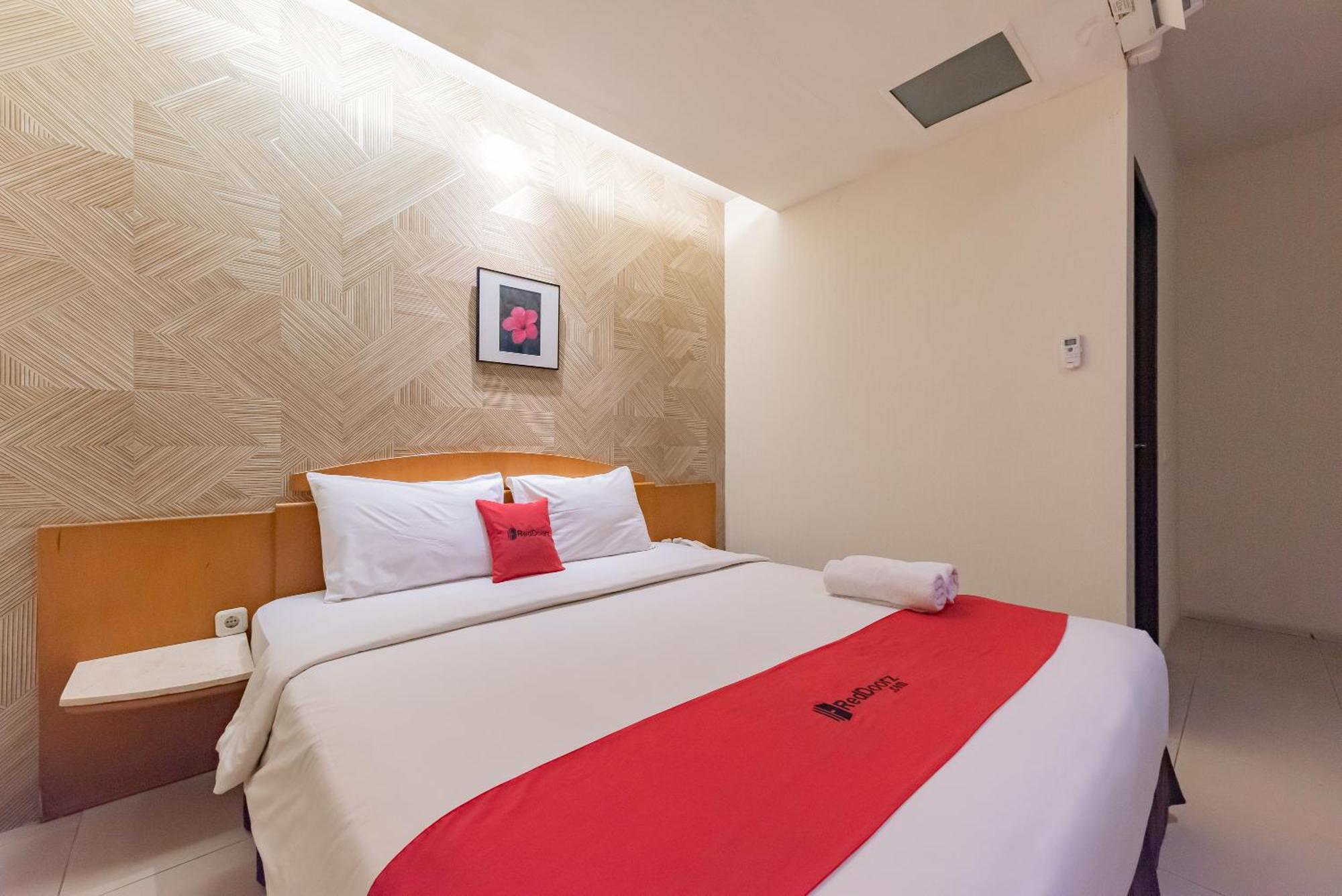 Reddoorz Plus @ Cipaganti Street 3 Μπαντούνγκ Εξωτερικό φωτογραφία