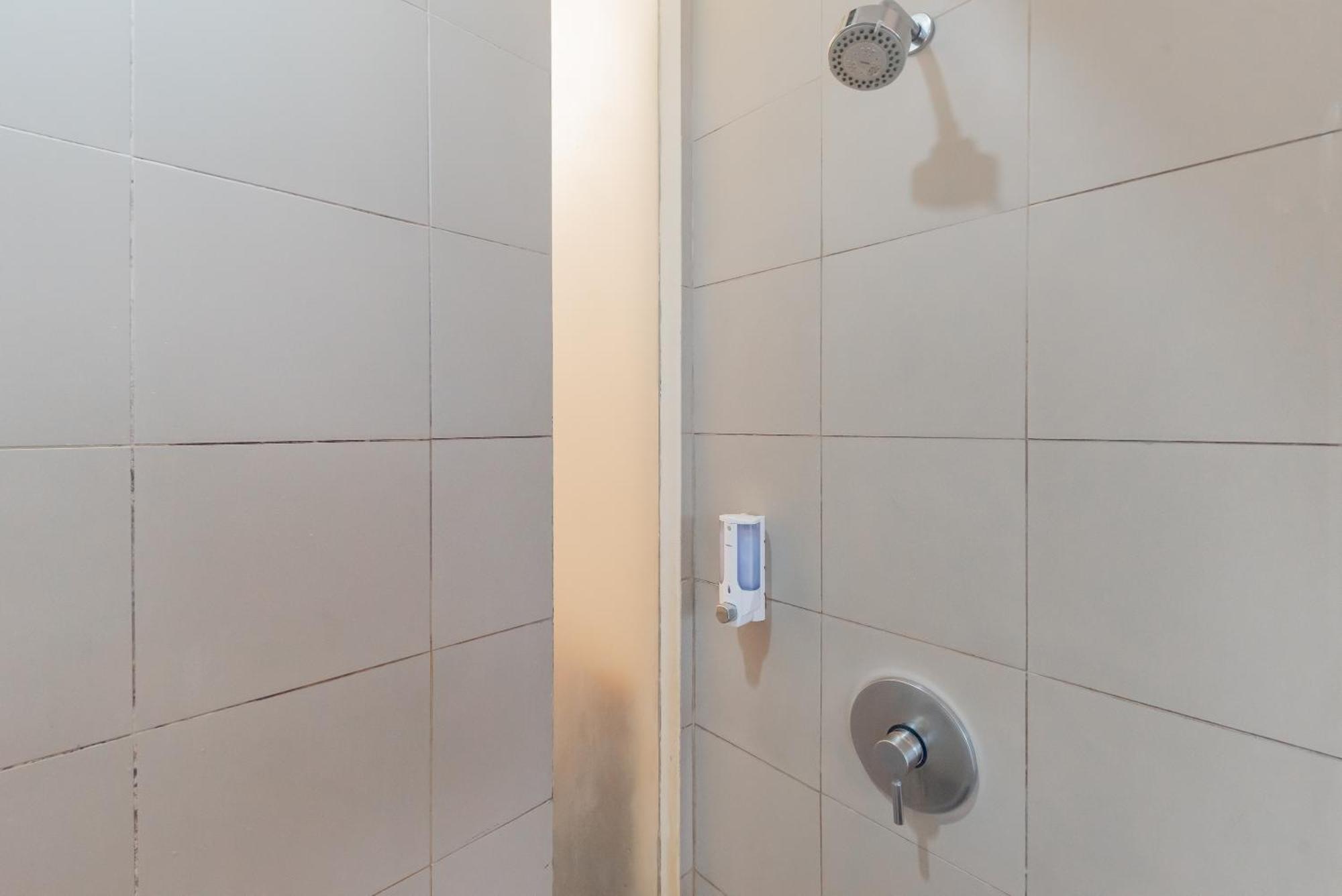 Reddoorz Plus @ Cipaganti Street 3 Μπαντούνγκ Εξωτερικό φωτογραφία