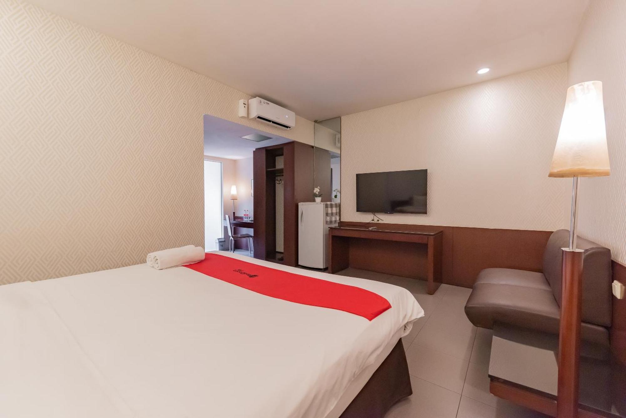 Reddoorz Plus @ Cipaganti Street 3 Μπαντούνγκ Εξωτερικό φωτογραφία