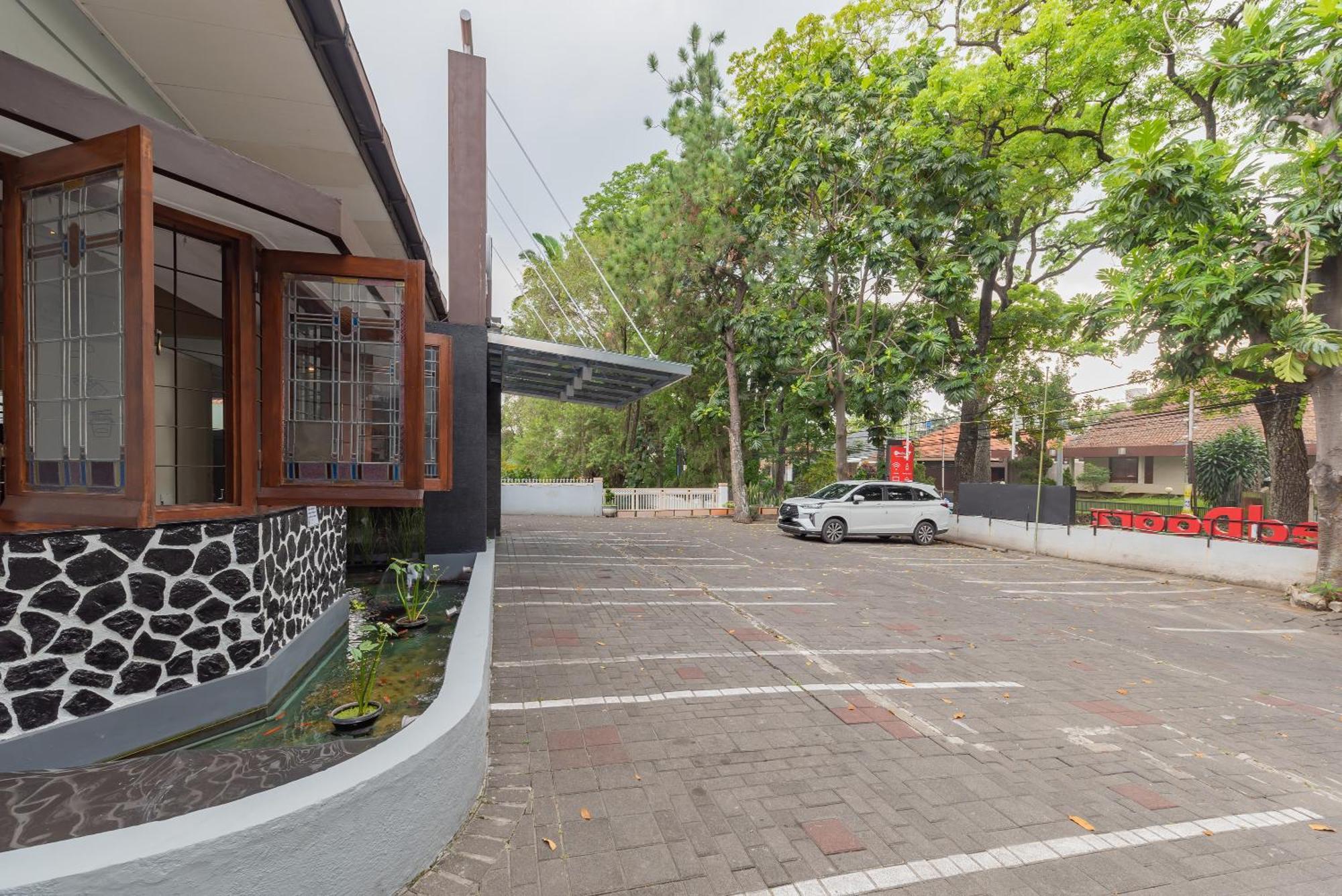 Reddoorz Plus @ Cipaganti Street 3 Μπαντούνγκ Εξωτερικό φωτογραφία